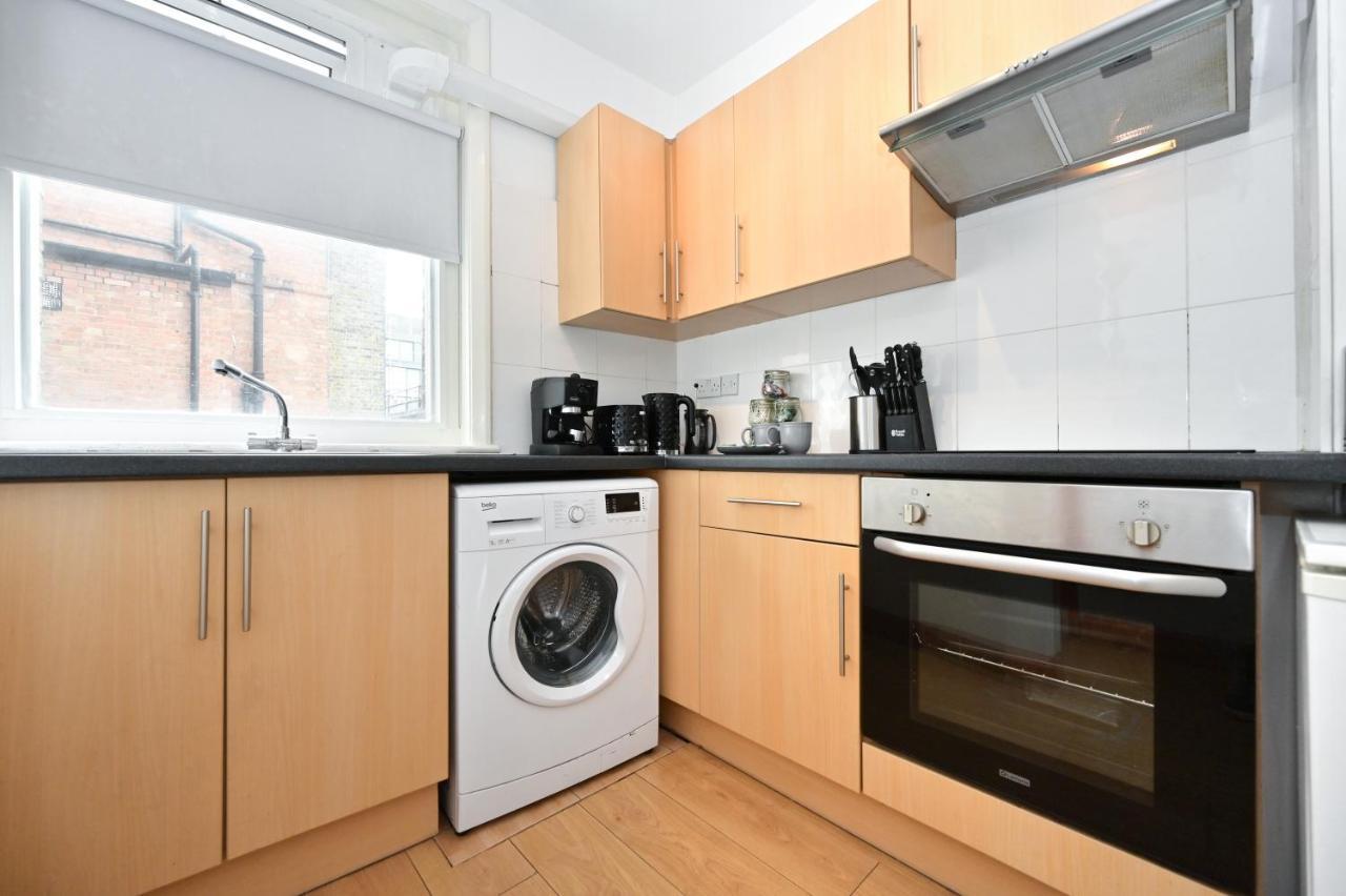 Carnaby & Oxford Street - Central Soho - One Bedroom - Double Bed & Sofabed Лондон Екстериор снимка