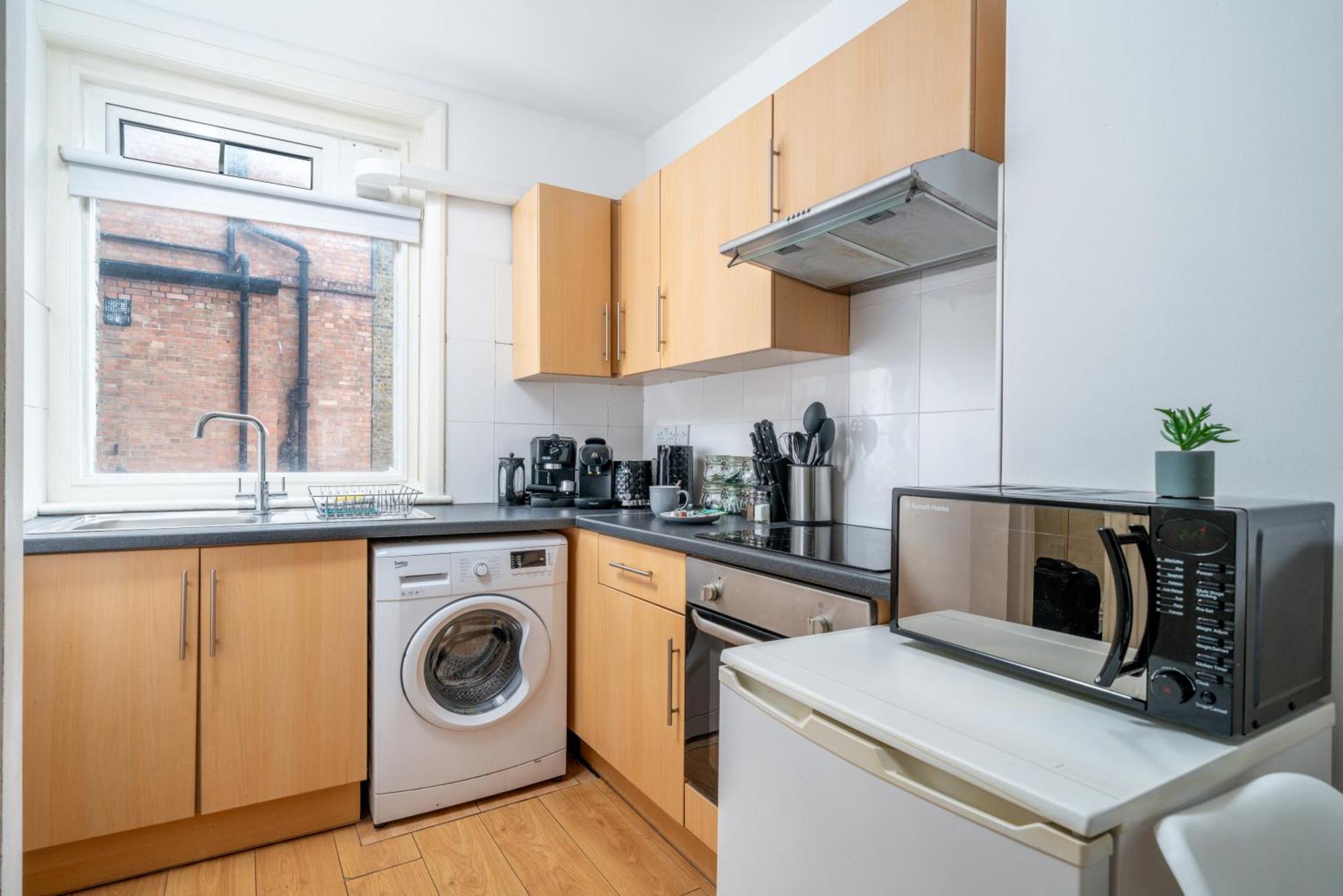 Carnaby & Oxford Street - Central Soho - One Bedroom - Double Bed & Sofabed Лондон Екстериор снимка