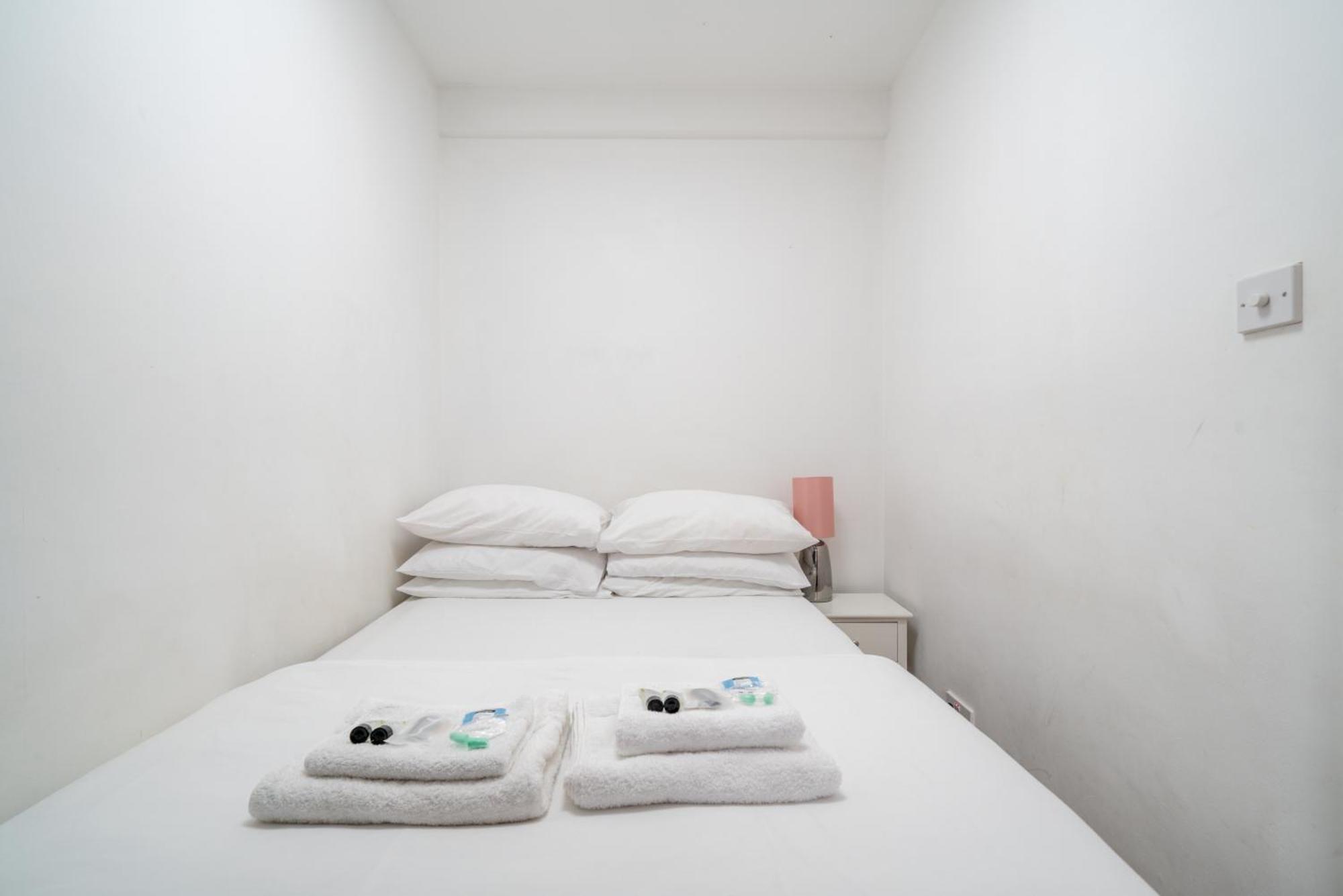 Carnaby & Oxford Street - Central Soho - One Bedroom - Double Bed & Sofabed Лондон Екстериор снимка