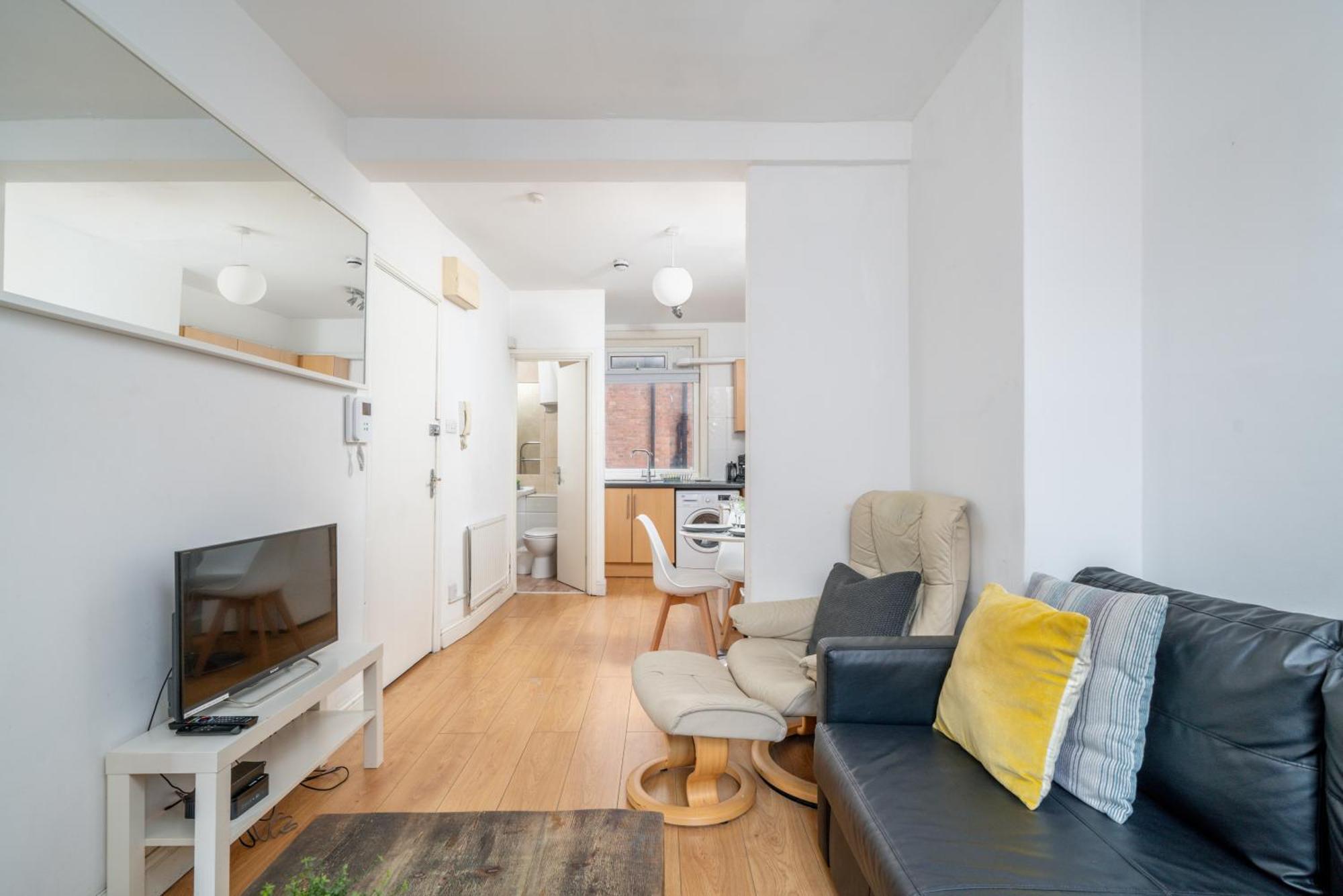 Carnaby & Oxford Street - Central Soho - One Bedroom - Double Bed & Sofabed Лондон Екстериор снимка