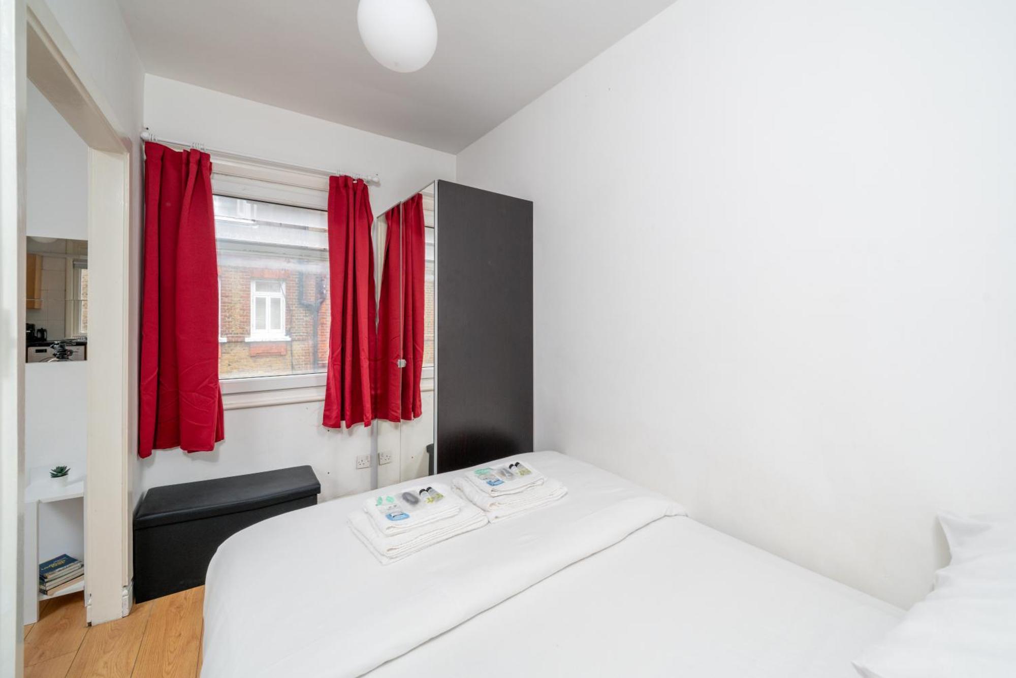 Carnaby & Oxford Street - Central Soho - One Bedroom - Double Bed & Sofabed Лондон Екстериор снимка