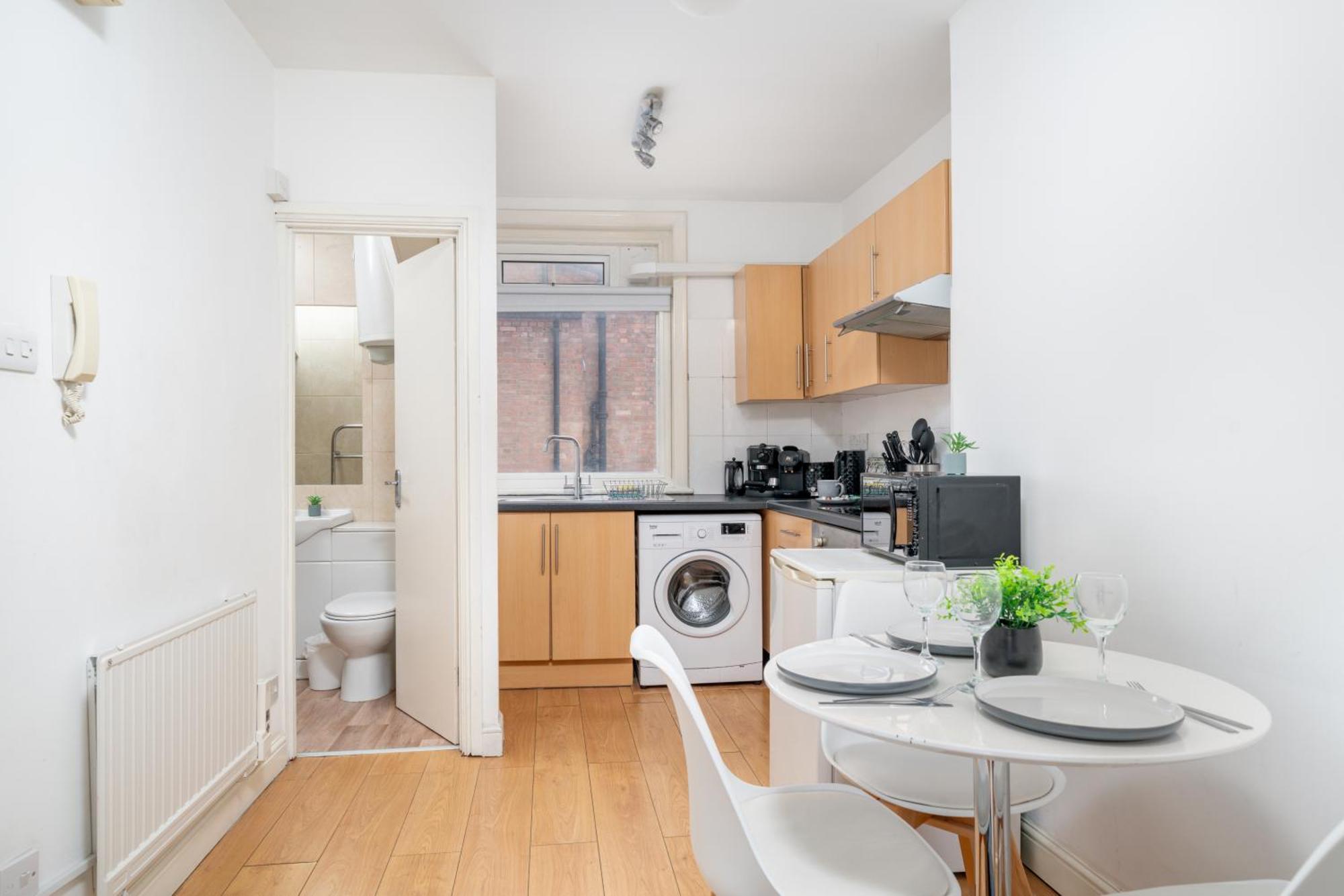 Carnaby & Oxford Street - Central Soho - One Bedroom - Double Bed & Sofabed Лондон Екстериор снимка
