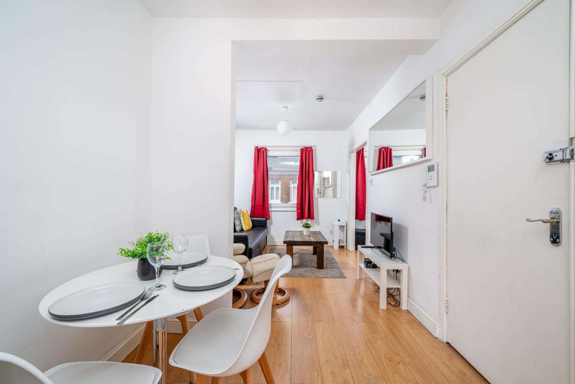 Carnaby & Oxford Street - Central Soho - One Bedroom - Double Bed & Sofabed Лондон Екстериор снимка